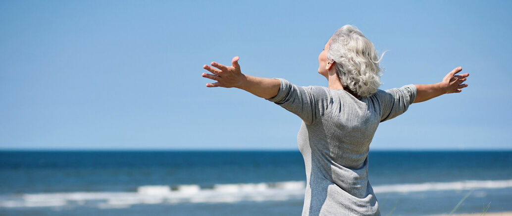 Frau am Strand