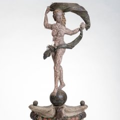 Holzskulptur der Fortuna, sogenannter Versteigerungsleuchter, um 1745/50, vor 1782 als Schenkung erhalten von Stadthauptmann Johann Christoph Gottschick.

Bild: Christoph Jäckle