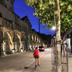 Abendliche Skaterin in der Mühlstraße. Bild: Erich Sommer