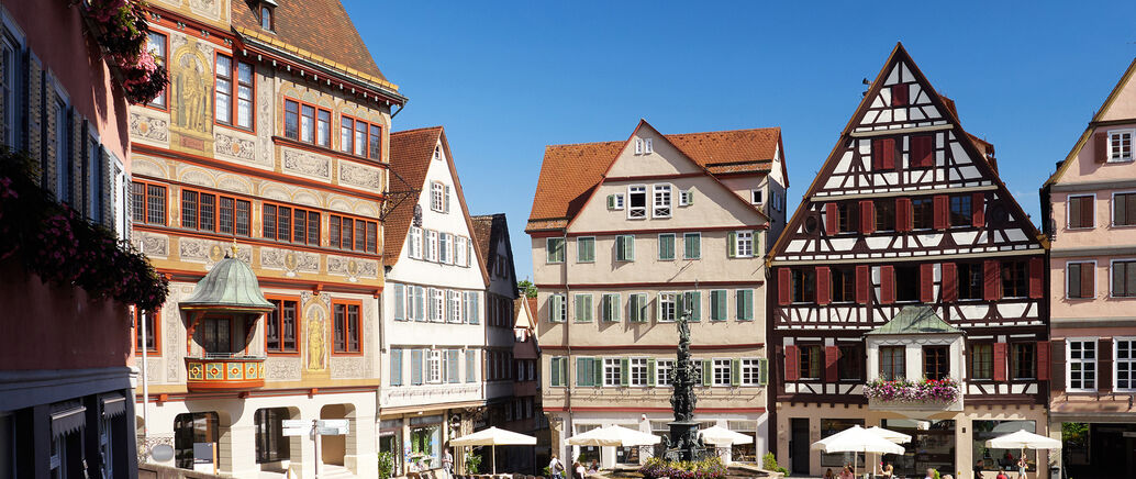 Blick auf das Rathaus am Marktplatz