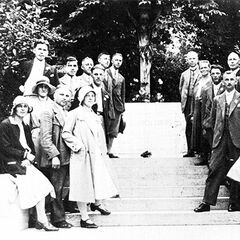 trade union members from Tübingen went on a trip to the Heidelberg grave of the late Reichspräsident Friedrich Ebert 