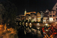 Stiftskirche und Neckarfront bei Nacht