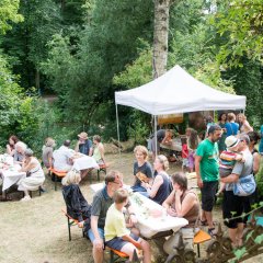 Blick in den Garten der Museumsvilla beim Sommerfest 2015. Bild: Christoph Jäckle