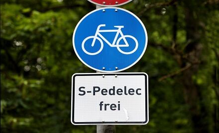 Verkehrszeichen S-Pedelec frei