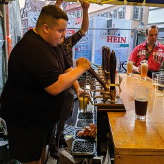 Beim Stadtfest bieten die Brauer der Vereinigung „All Durham“ 14 Fassbiere an, darunter auch das Partnerschaftsbier „Nochmal“, das in Zusammenarbeit mit den Tübinger Brauern von „Freistil“ entstanden ist. Bild: Universitätsstadt Tübingen