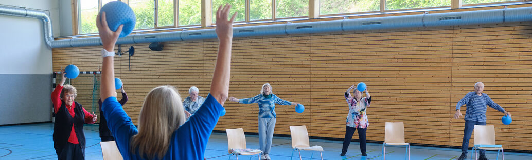 Menschen machen Sport&uuml;bungen