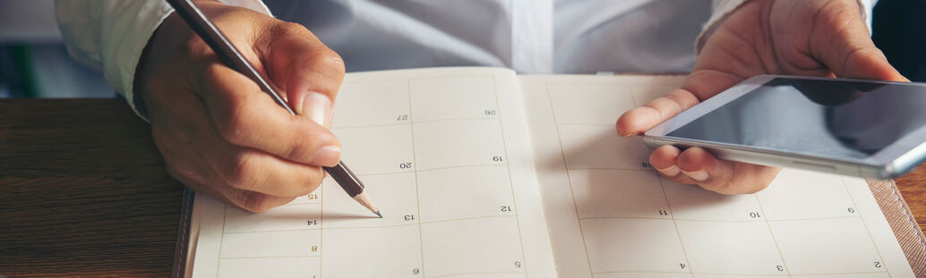 kalender_shutterstock_2075x625.jpg