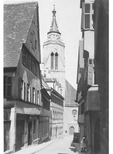 M&uuml;nzgasse mit Stiftskirche; Foto der Familie Hoch