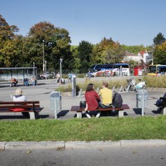 Die Sitzgelegenheiten am alten ZOB. Bild: Anne Faden