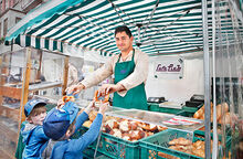 Caf&eacute; Lieb, Teigwaren und Brot