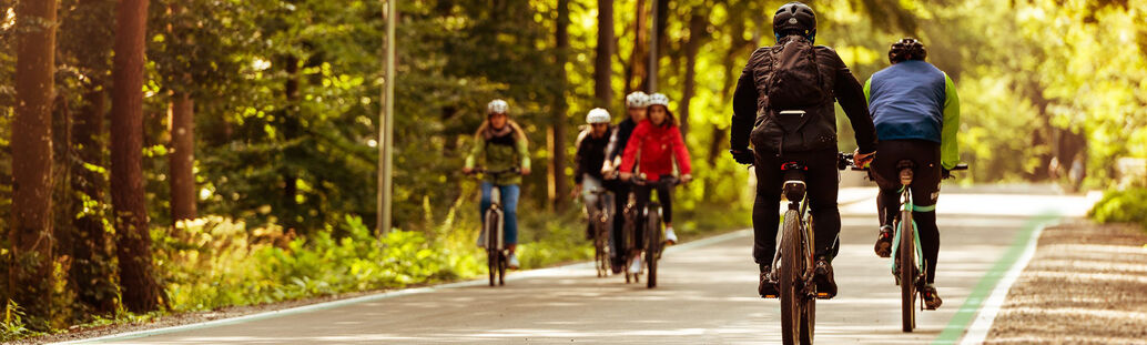 Fahrradfahrende unterwegs