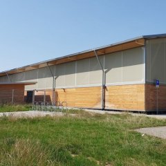 Die Freilufthalle Holderfeld von au&szlig;en
Bild: Universit&auml;tsstadt T&uuml;bingen