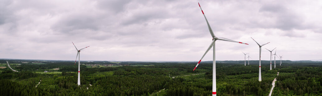 Windr&auml;der auf H&uuml;geln