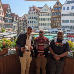 Abschlussfoto im Rathaus.

Bild: Universit&auml;tsstadt T&uuml;bingen