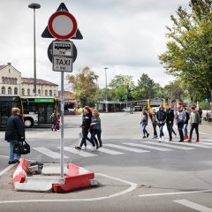 Fu&szlig;g&auml;nger am Europaplatz. Bild: Anne Faden