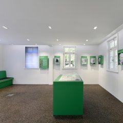 Station der Ausstellung Tod und Erinnerung",
Bild: Gudrun de Maddalena
