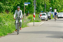 Oberb&uuml;rgermeister Boris Palmer auf dem Fahrrad