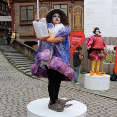 Living Statue beim &bdquo;Langen Samstag des T&uuml;binger Vertrags&ldquo; am 12. Juli 2014. Bild: Daniela &Uuml;belh&ouml;r