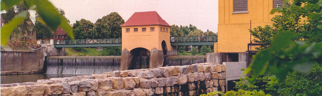 Neckarkraftwerk in der Bismarckstra&szlig;e