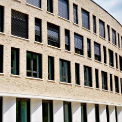 Das Technische Rathaus in der Brunnenstra&szlig;e wurde von 2016 bis 2018 saniert und hat einen Anbau bekommen.

Bild: Universit&auml;tsstadt T&uuml;bingen