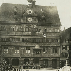T&uuml;binger Rathaus mit Hakenkreuzfahne