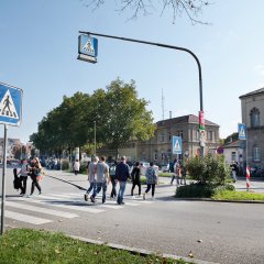 Fu&szlig;g&auml;nger&uuml;berweg am Europaplatz. Bild: Anne Faden
