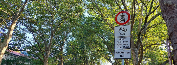 Durchfahrverbot in der Uhlandstraße